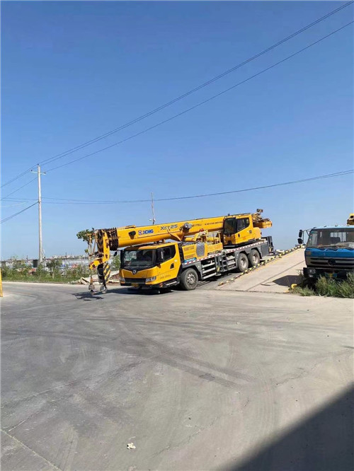 额尔古纳市吊车作业时，可能会产生哪些额外收费项目？